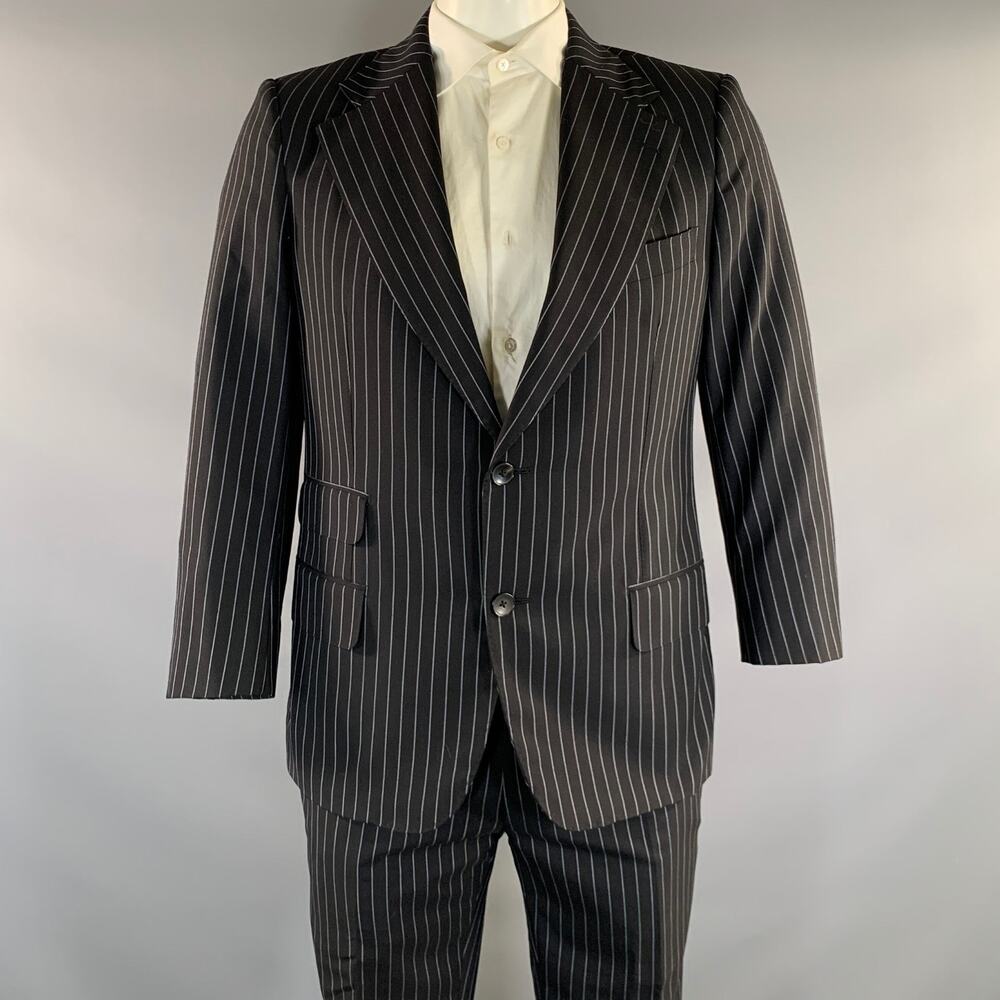 GUCCI Chest Size 42 Black Light Grey Pinstripe Wool Notch Lapel 36 28 Suit